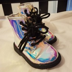 Holographic Boots